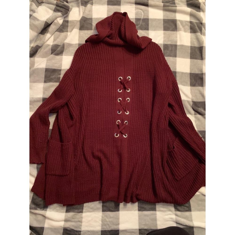 Hooded maroon knit cardigan